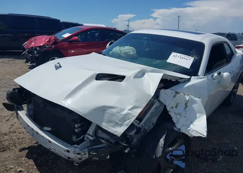 2018 Dodge Challenger Sxt Plus из США, поврежденный, VIN 2C3CDZAGXJH182860